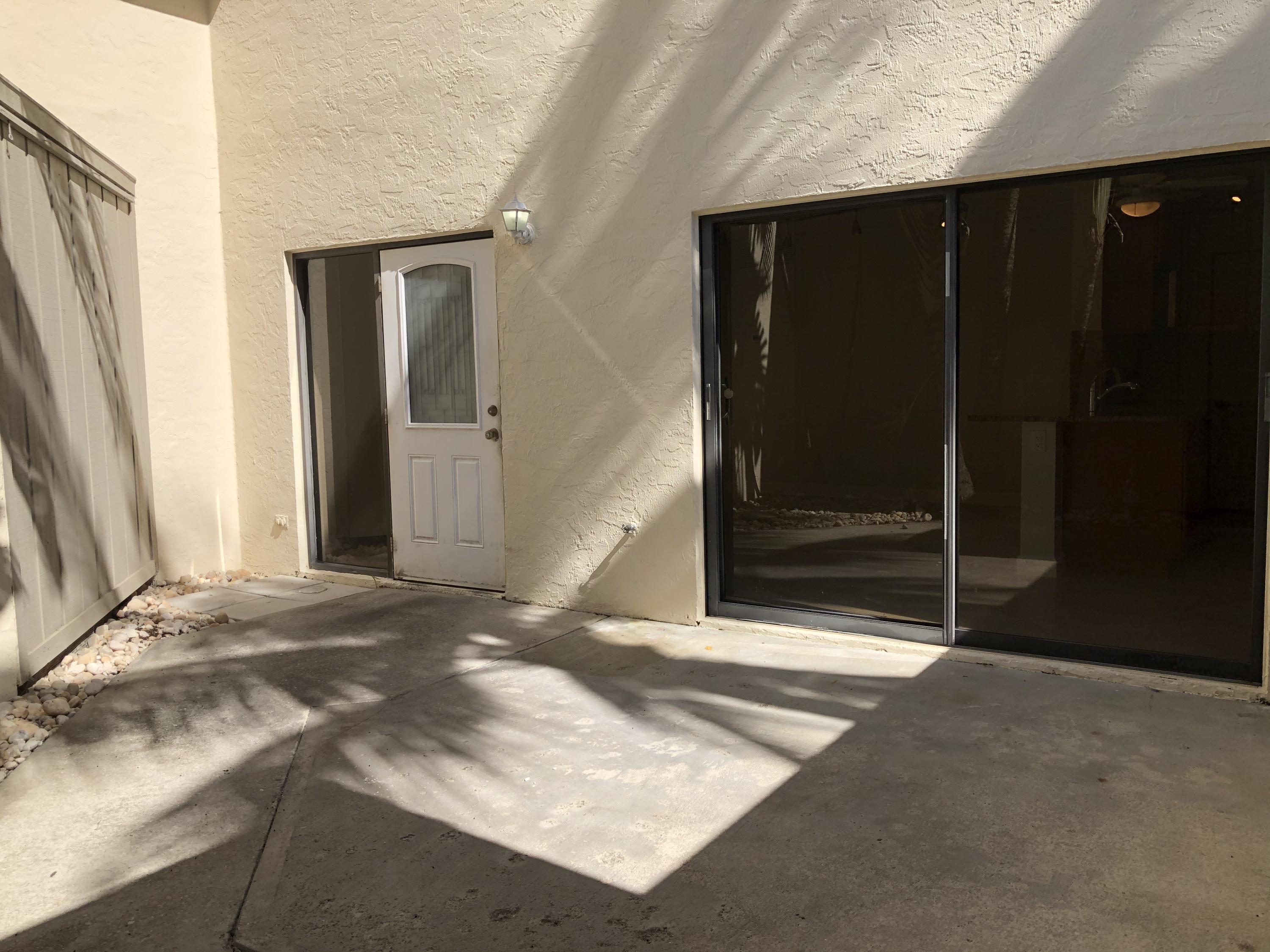 1605 Highway 1, Unit 14C Jupiter, FL 33477 - Photo 4 of 32 Patio