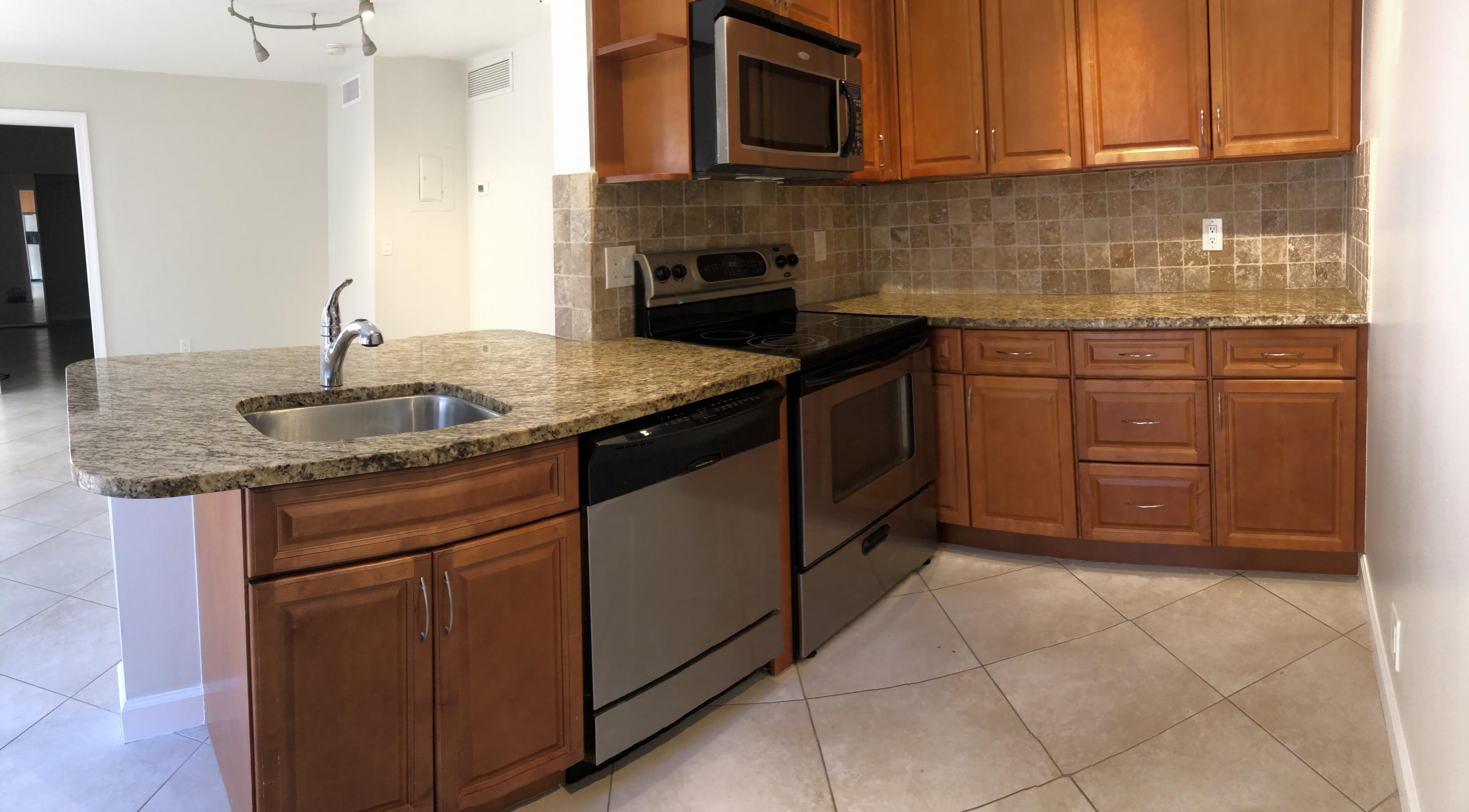 1605 Highway 1, Unit 14C Jupiter, FL 33477 - Photo 9 of 32 Kitchen