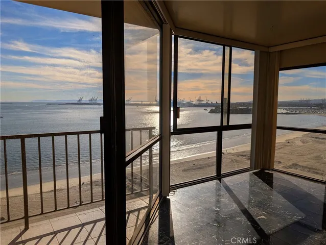 $675,000 | 1750 East Ocean Boulevard, Unit 1011, Long Beach, CA 90802