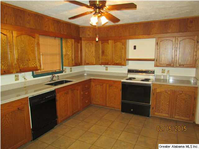 169 Landers Road Jacksonville, AL 36265 - Photo 6 of 30