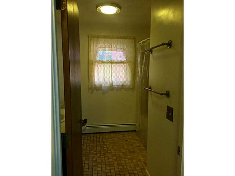 23 Reed Street, Unit 23 Warwick, RI 02886 - Photo 13 of 17 Bathroom.
