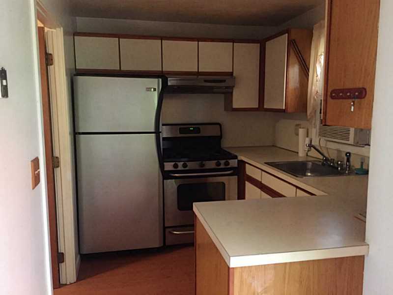 23 Reed Street, Unit 23 Warwick, RI 02886 - Photo 8 of 17 Kitchen.