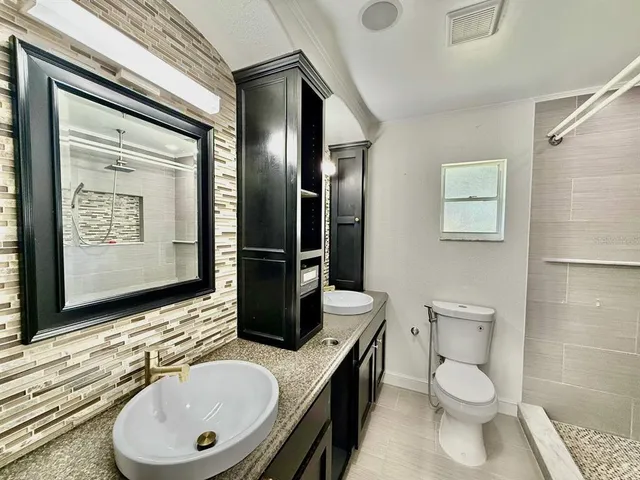 $3,150 | 15611 Walden Avenue, Tampa, FL 33618