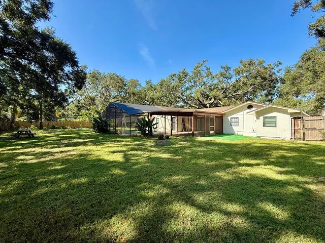 $3,150 | 15611 Walden Avenue, Tampa, FL 33618