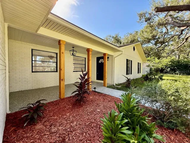 $3,150 | 15611 Walden Avenue, Tampa, FL 33618