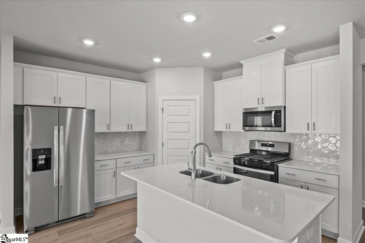 831 Penfold Pointe Wellford, SC 29385 - Photo 7 of 26