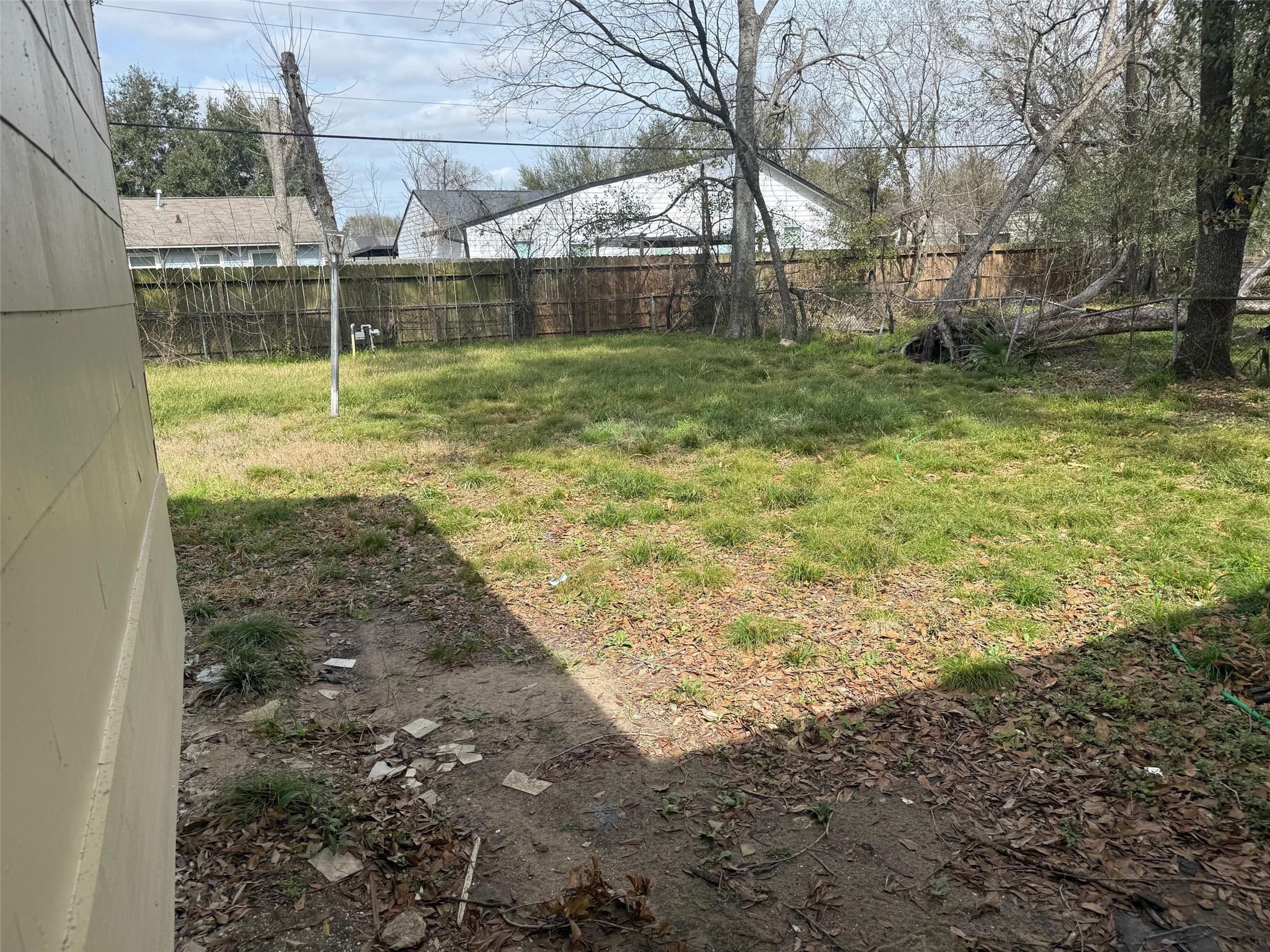 5933 Southgood Street Houston, TX 77033 - Photo 10 of 10 a view of a backyard