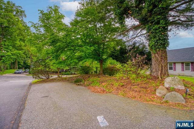 204 Pascack Road, Unit 2 Park Ridge, NJ 07656 - Photo 10 of 11 Gallery Image 10