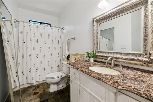 $1,025,000 | 4 North Azalea Drive, Covington, LA 70433