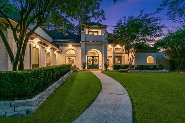 $1,025,000 | 4 North Azalea Drive, Covington, LA 70433