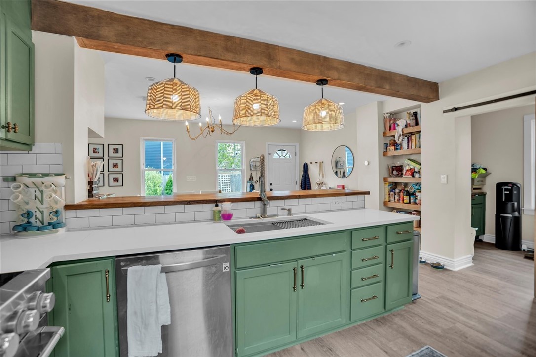 20 Barney Street Warren, RI 02885 - Photo 15 of 35