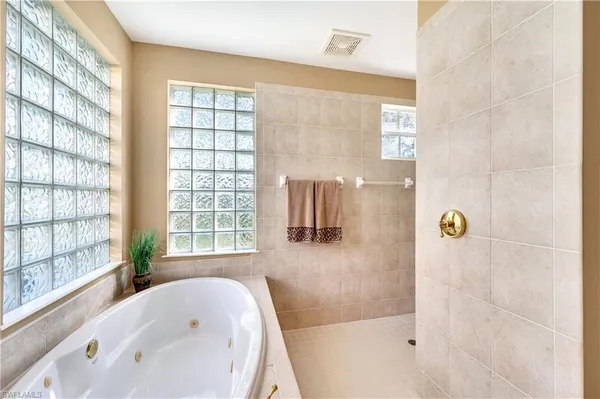 $20,000 | 2654 Bolero Drive, Unit 81, Naples, FL 34109