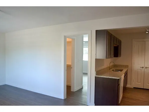 $1,100 | 3421 West 5th Street, Unit D, Fort Worth, TX 76107