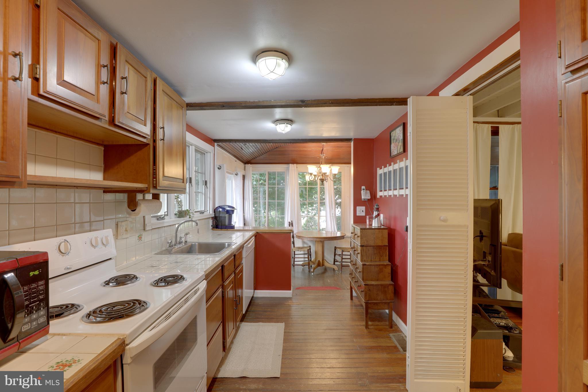 161 Park Road Pasadena, MD 21122 - Photo 12 of 30 Kitchen