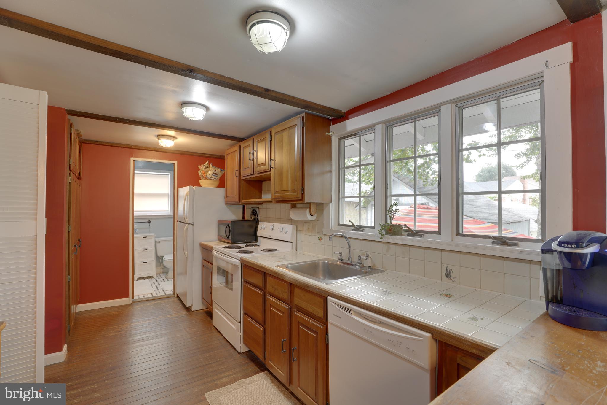 161 Park Road Pasadena, MD 21122 - Photo 10 of 30 Kitchen
