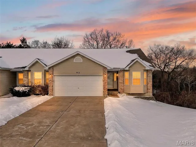 $260,000 | 613 Meadowview Court, Warrenton, MO 63383