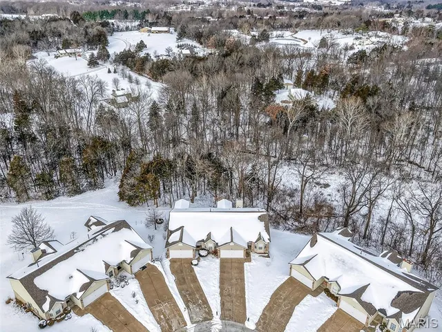 $260,000 | 613 Meadowview Court, Warrenton, MO 63383