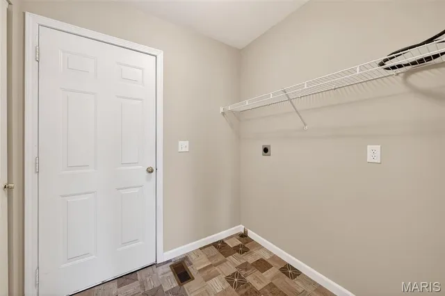 $260,000 | 613 Meadowview Court, Warrenton, MO 63383