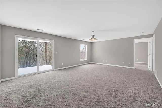 $260,000 | 613 Meadowview Court, Warrenton, MO 63383