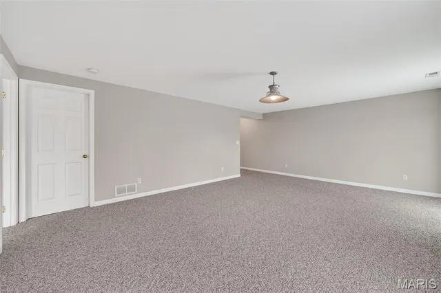 $260,000 | 613 Meadowview Court, Warrenton, MO 63383