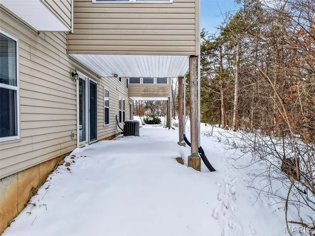 $260,000 | 613 Meadowview Court, Warrenton, MO 63383