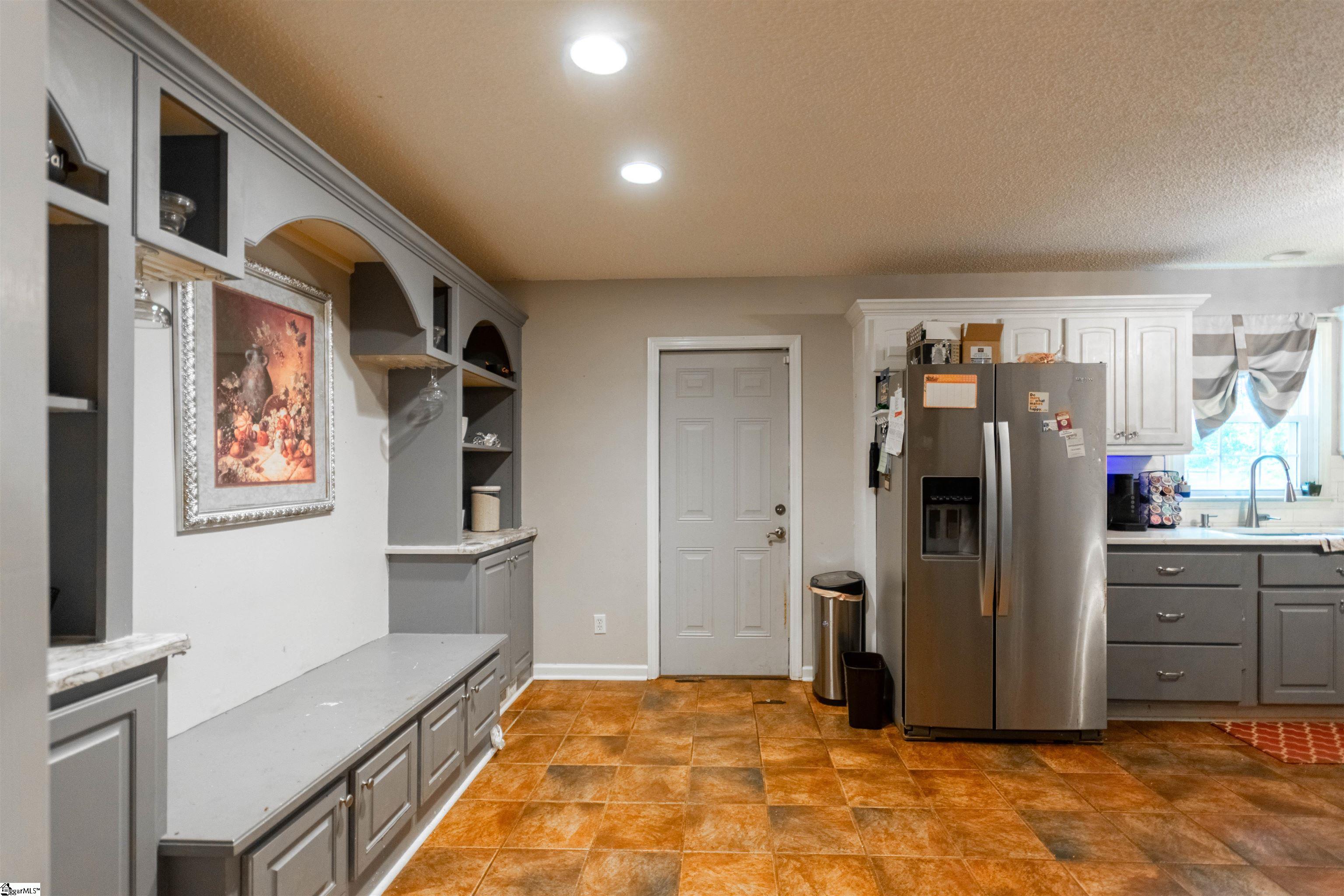 164 Chestnut Lake Drive Inman, SC 29349 - Photo 5 of 24