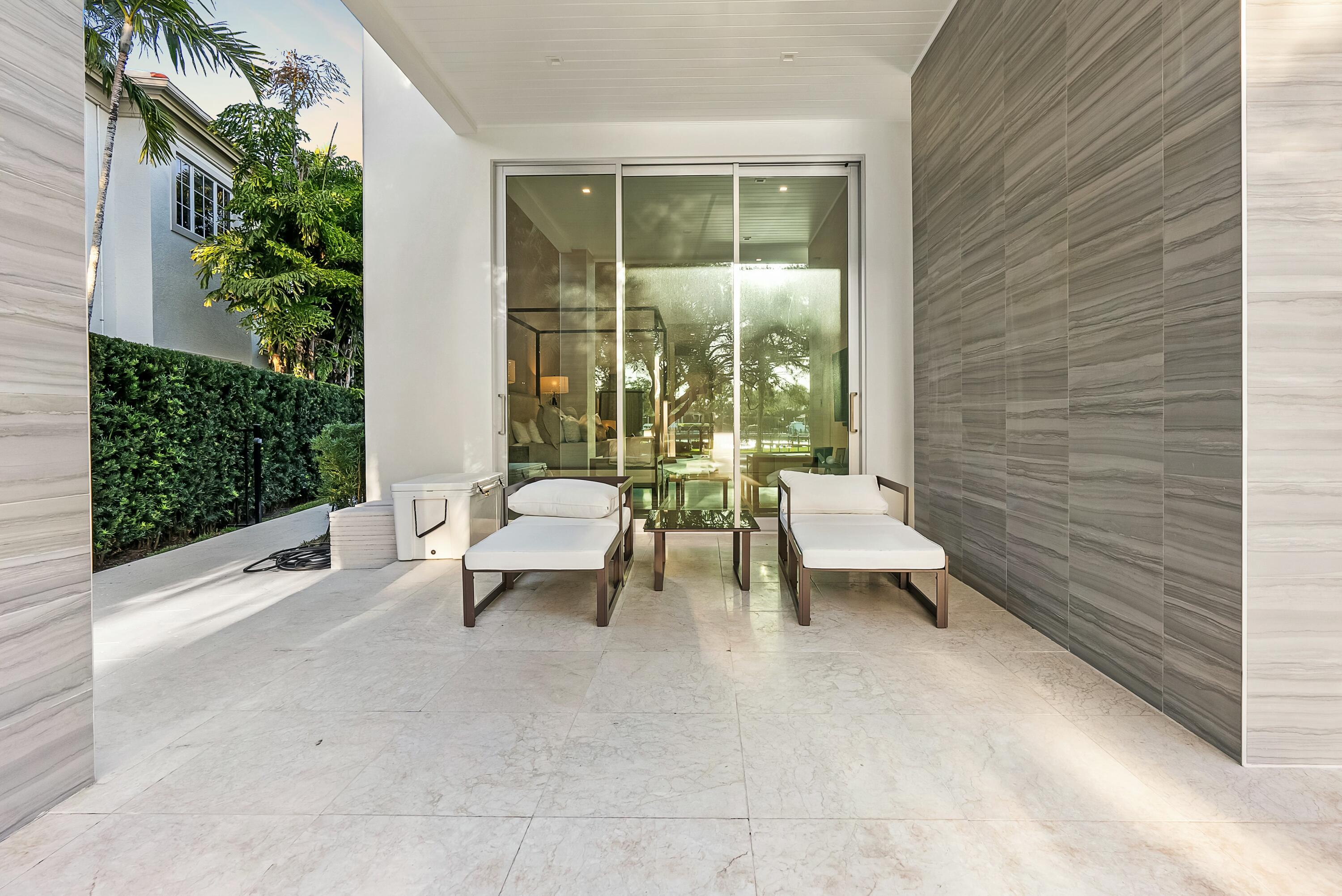 2162 Radnor Road North Palm Beach, FL 33408 - Photo 15 of 81 tempImagezzY4pp