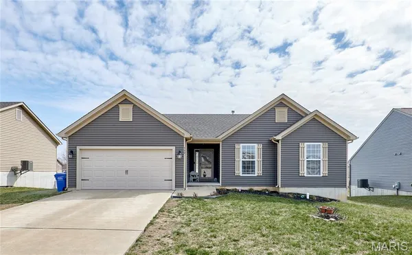 $324,900 | 340 Denali Drive, Troy, MO 63379