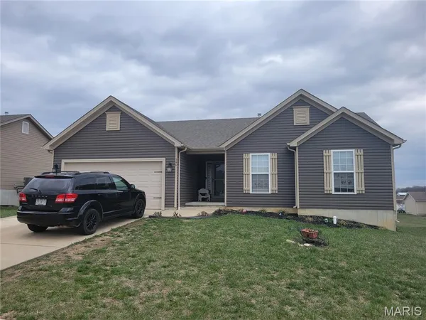 $330,000 | 340 Denali Drive, Troy, MO 63379
