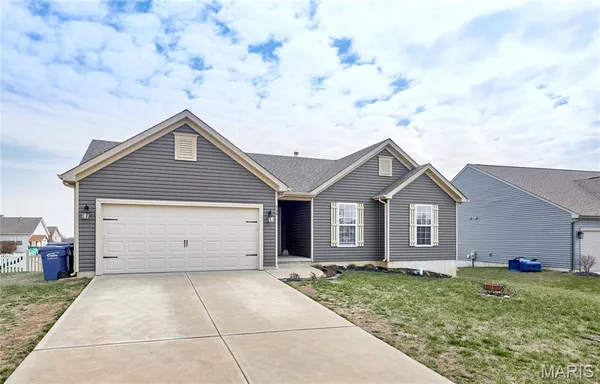 $324,900 | 340 Denali Drive, Troy, MO 63379
