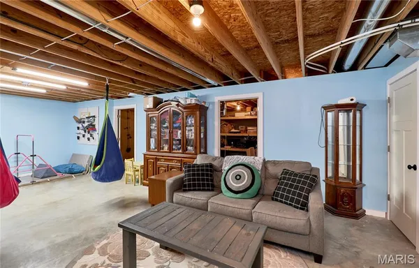 $324,900 | 340 Denali Drive, Troy, MO 63379