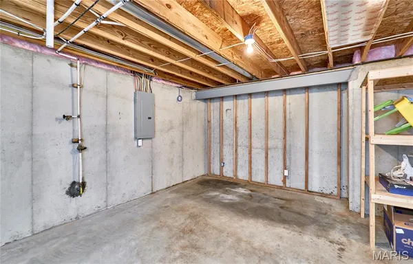 $324,900 | 340 Denali Drive, Troy, MO 63379