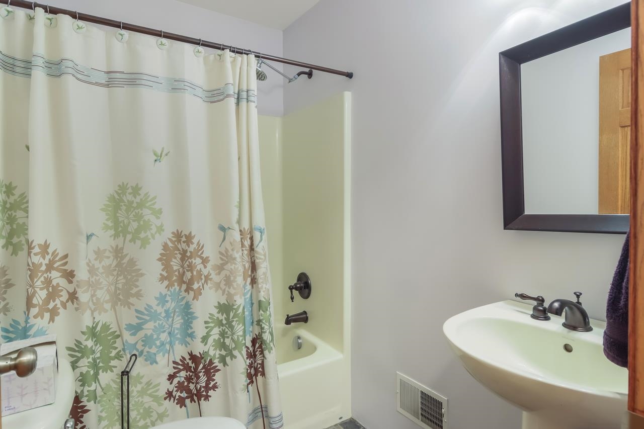 16275 Aletha Road Interlochen, MI 49643 - Photo 25 of 44 1911907-24.JPG
