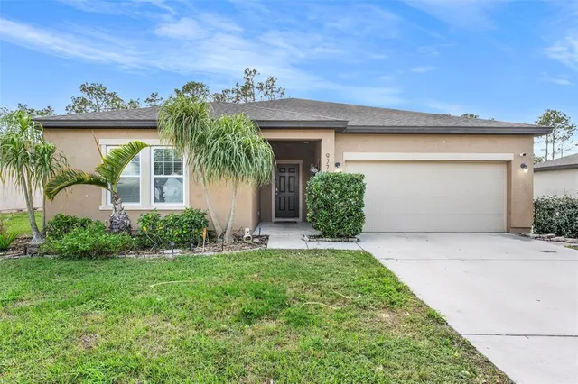 $285,000 | 977 Lancelot Drive, Lake Wales, FL 33853