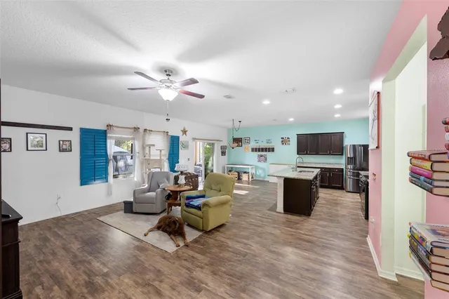 $285,000 | 977 Lancelot Drive, Lake Wales, FL 33853