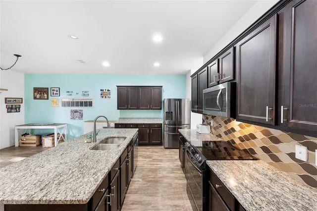 $285,000 | 977 Lancelot Drive, Lake Wales, FL 33853