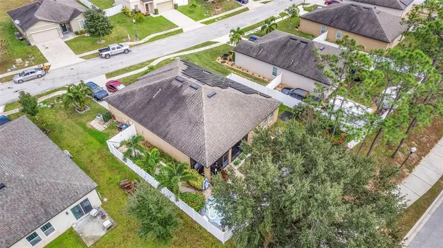 $285,000 | 977 Lancelot Drive, Lake Wales, FL 33853