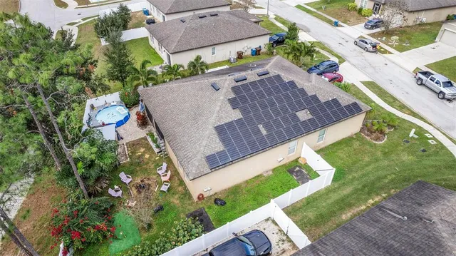 $285,000 | 977 Lancelot Drive, Lake Wales, FL 33853