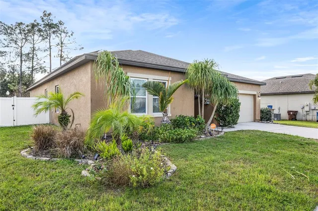 $285,000 | 977 Lancelot Drive, Lake Wales, FL 33853