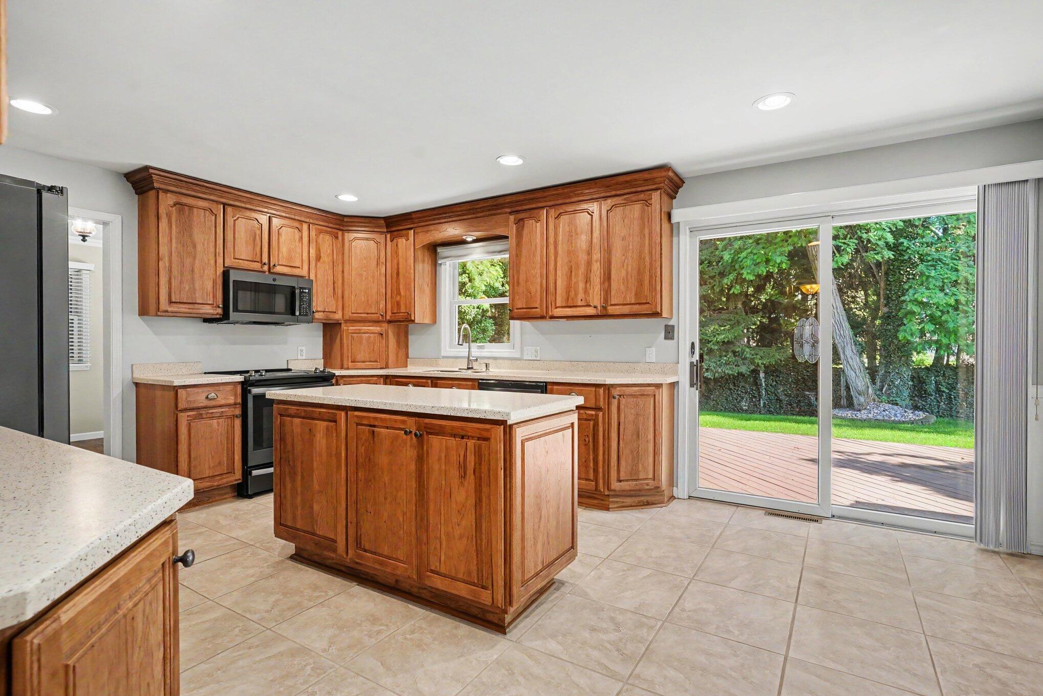 16115 Harbor View Drive Spring Lake, MI 49456 - Photo 13 of 49 011_file_5096