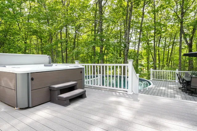 $589,000 | 25 Adirondack Drive, Hollis Center, ME 04042