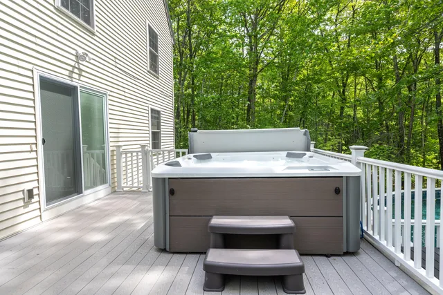 $589,000 | 25 Adirondack Drive, Hollis Center, ME 04042