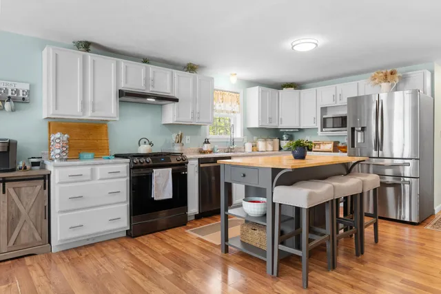 $589,000 | 25 Adirondack Drive, Hollis Center, ME 04042