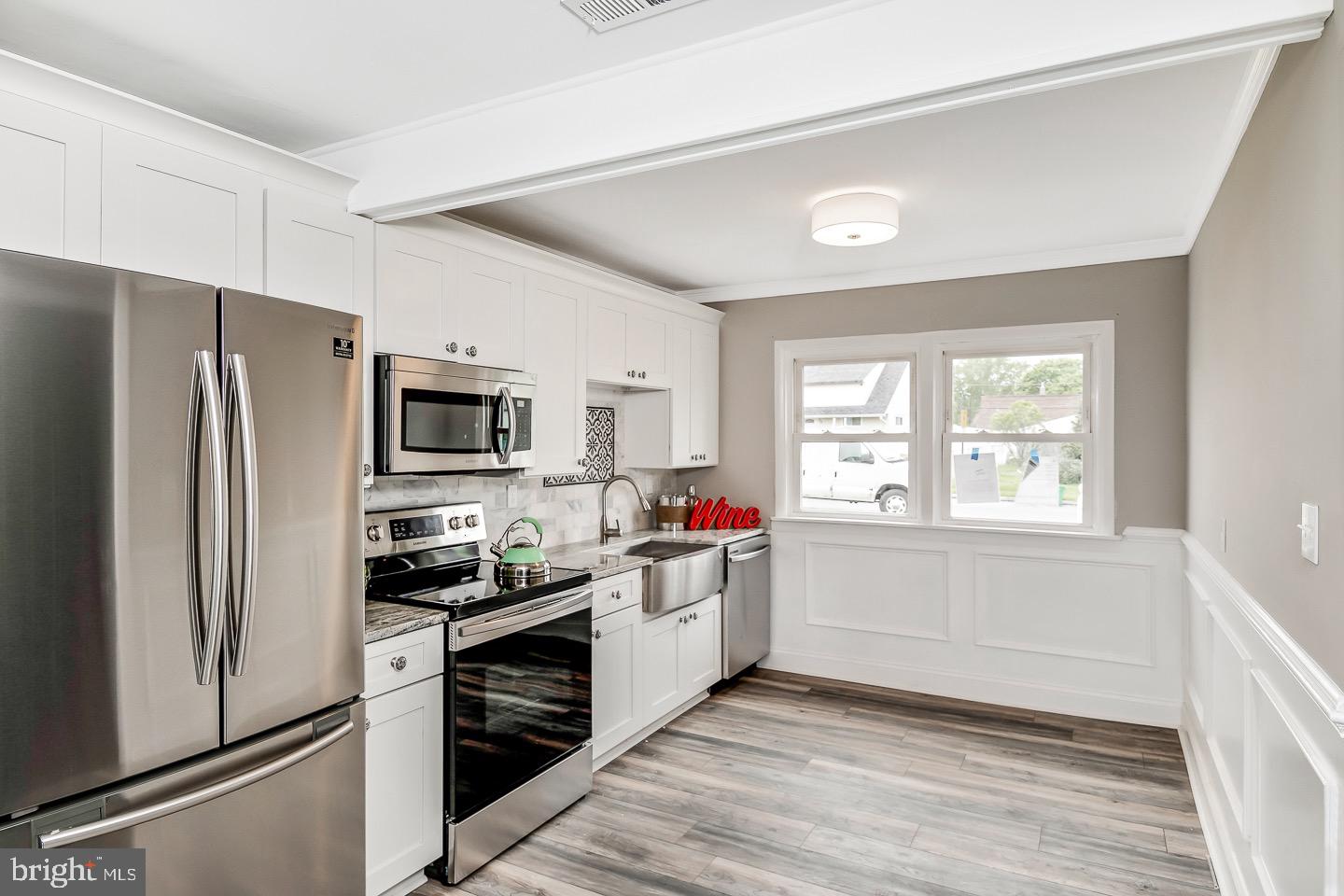 42 Winding Road Levittown, PA 19057 - Photo 3 of 11 Gallery Image 3