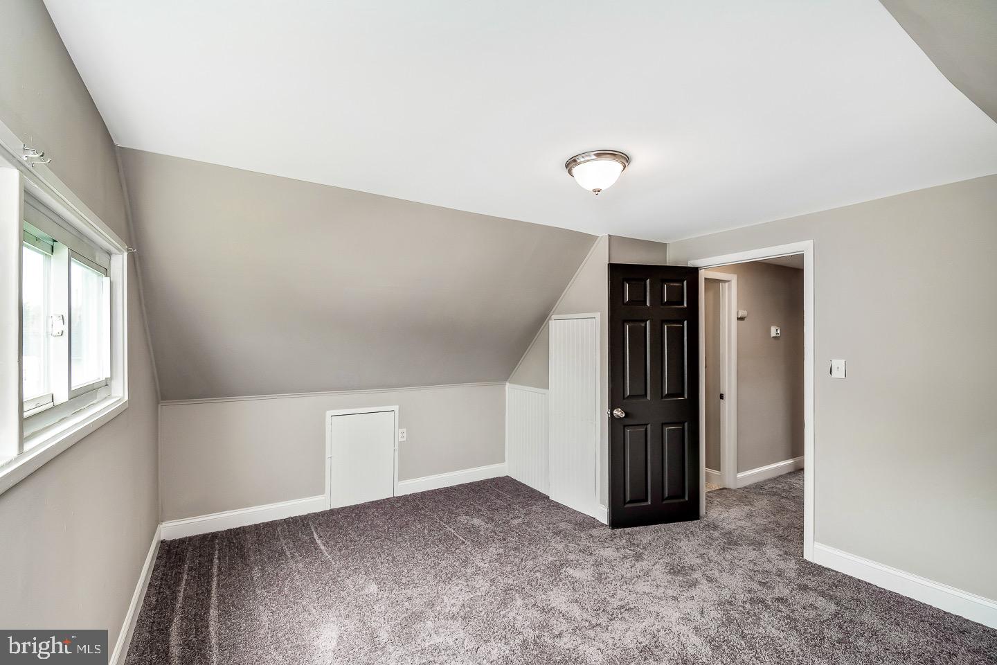 42 Winding Road Levittown, PA 19057 - Photo 9 of 11 Gallery Image 9