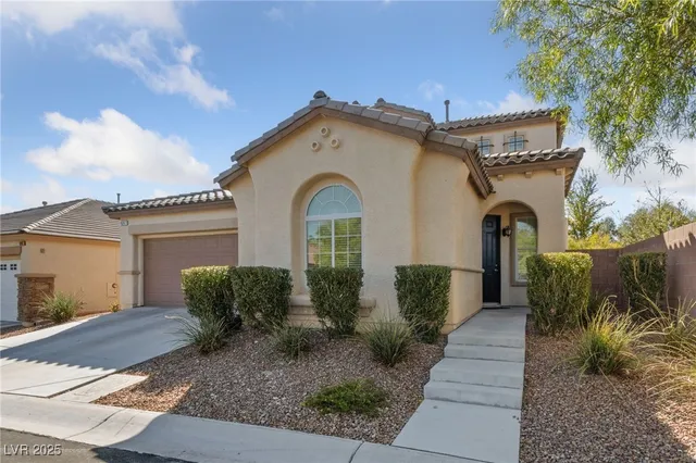 $2,195 | 10247 Blue Water Peak Avenue, Las Vegas, NV 89166