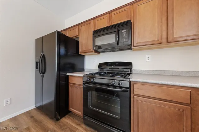 $2,195 | 10247 Blue Water Peak Avenue, Las Vegas, NV 89166