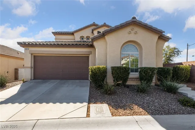$2,195 | 10247 Blue Water Peak Avenue, Las Vegas, NV 89166