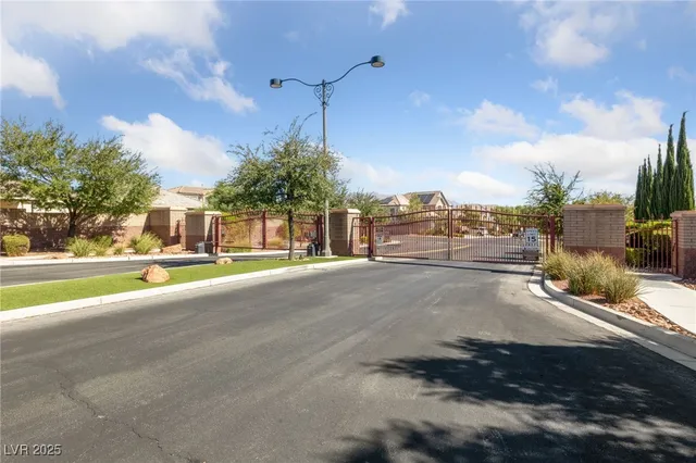 $2,195 | 10247 Blue Water Peak Avenue, Las Vegas, NV 89166