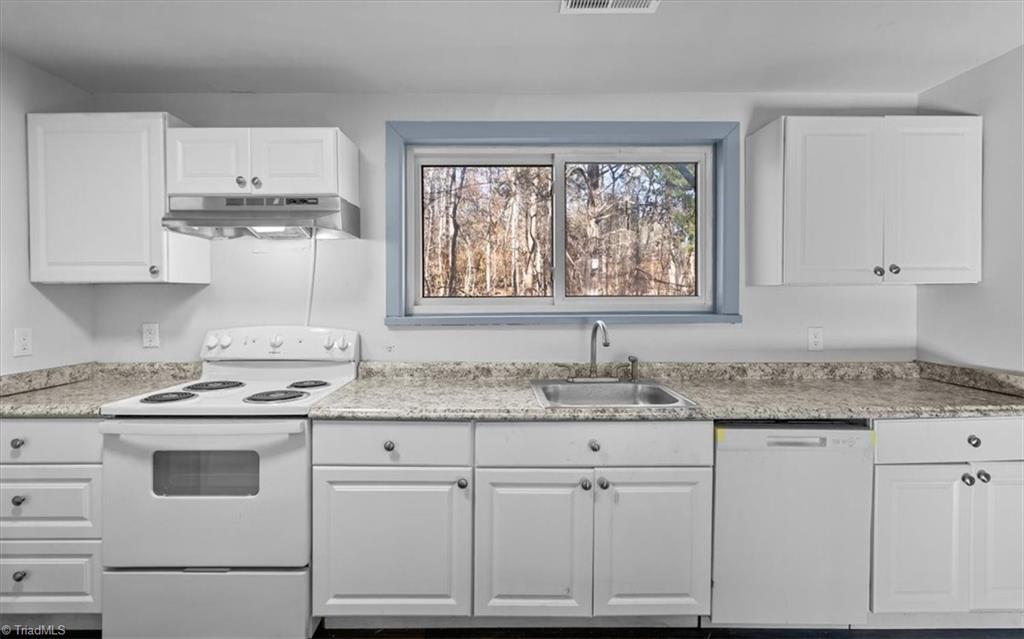 3913 Tarpon Road Pleasant Garden, NC 27313 - Photo 10 of 31 Gallery Image 10